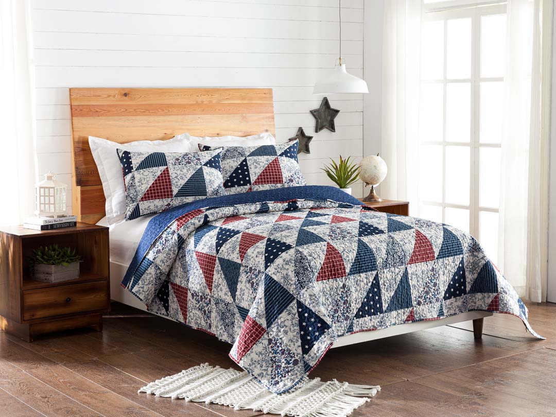 MaryJane's Home 3-Piece Patriotic Patchwork Quilt Set - Full/Queen